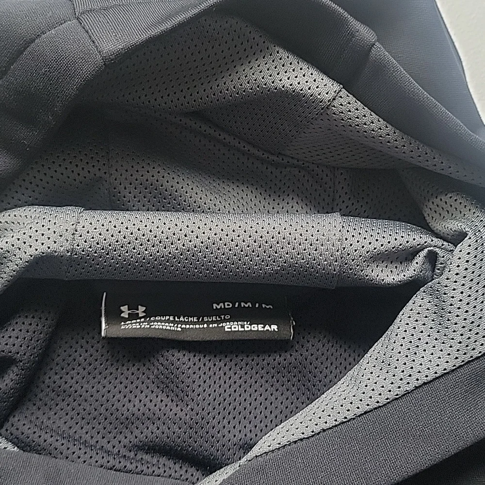 Under Armour black hoodie - Picture 4 of 8